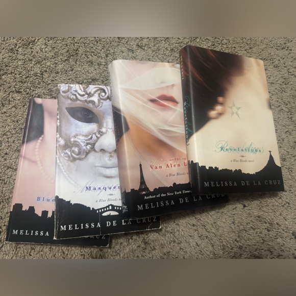 Blue Bloods by Melissa de la Cruz books set of 4 - Picture 15 of 15